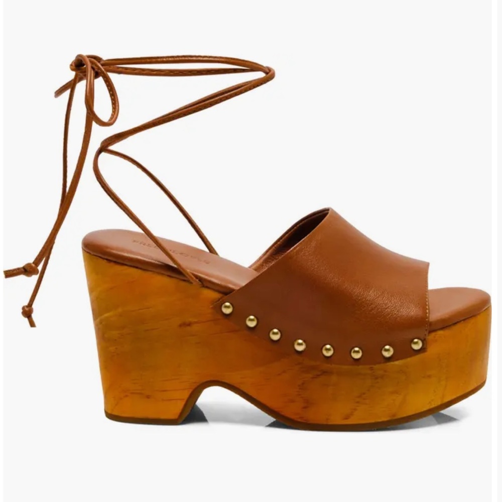 Free People Front Row Wrap Clog in Luggage (tan)